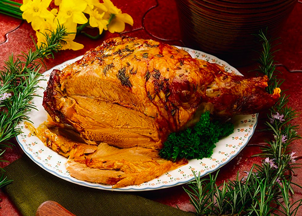 Une épaule d'agneau confite