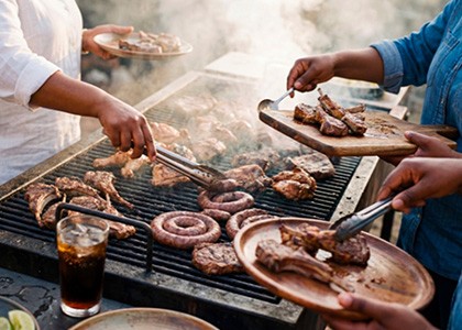 Quelle quantité de viande par personne ? Le guide selon votre repas