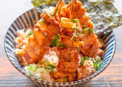 BROCHETTE YAKITORIS DE POULET CARAMÉLISÉS