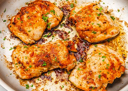 Cuisses de poulet désossées : le secret pour les réussir juteuses et croustillantes à tous les coups