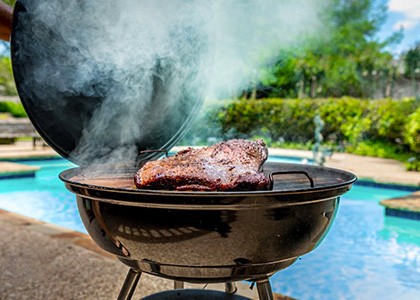Comment fumer sa viande comme un chef ? Le guide barbecue incontournable